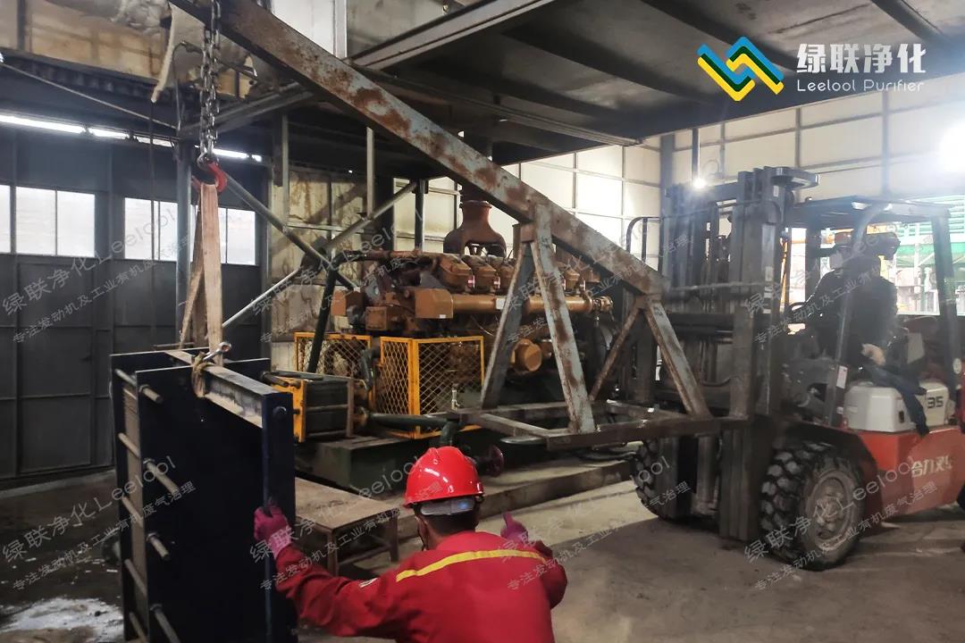 脫硝設備正在安裝